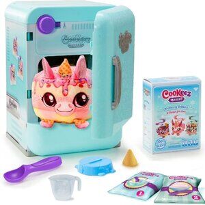 BNIB Cookeez Makery Freezy Cakez Playset